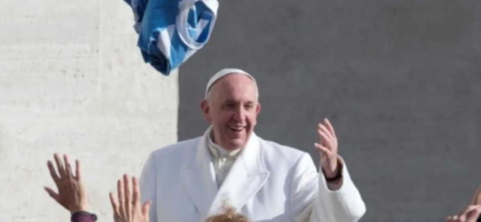 La Iglesia a Milei: «El Papa merece respeto»