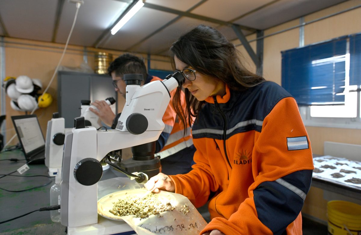 Veladero distinguido por liderar el camino para las mujeres en minería 