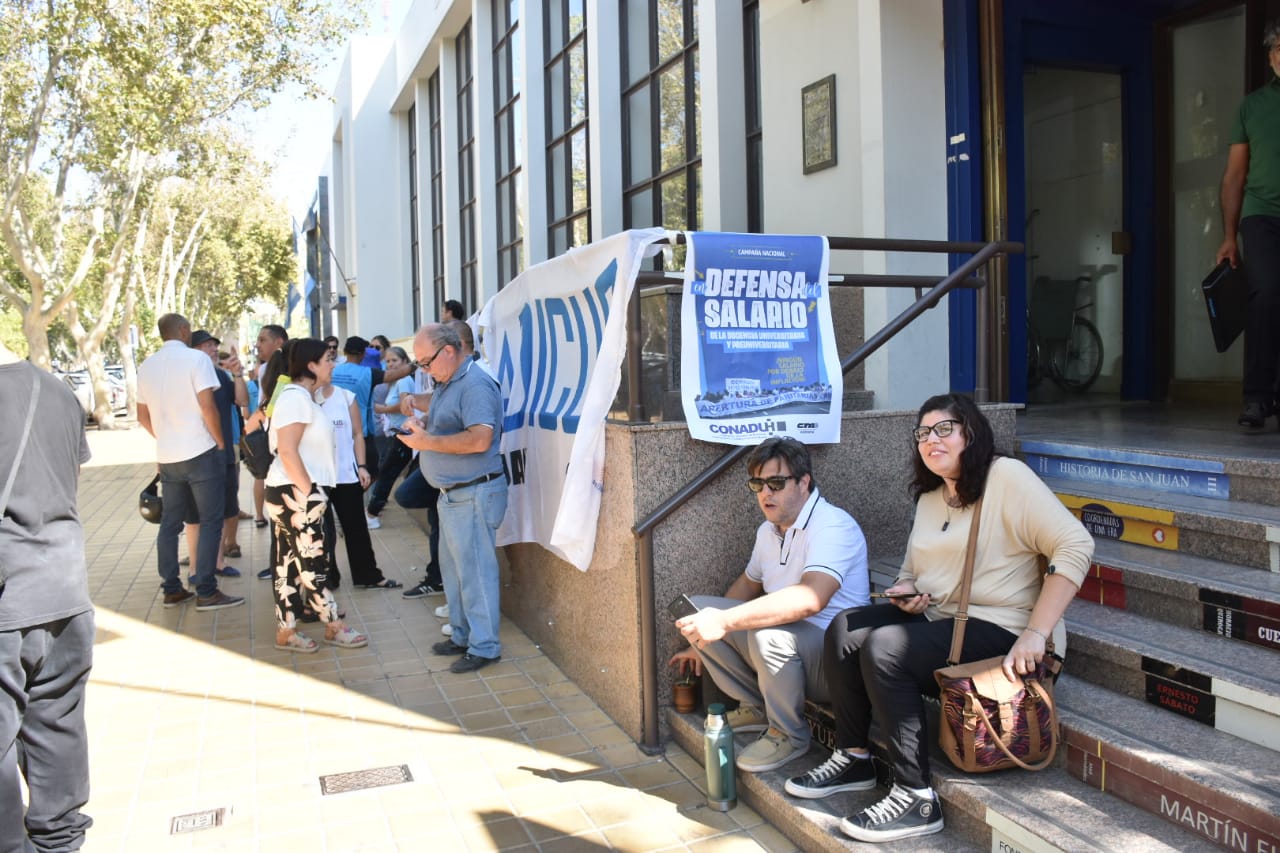 Docentes universitarios: confirman un nuevo paro por 48 horas