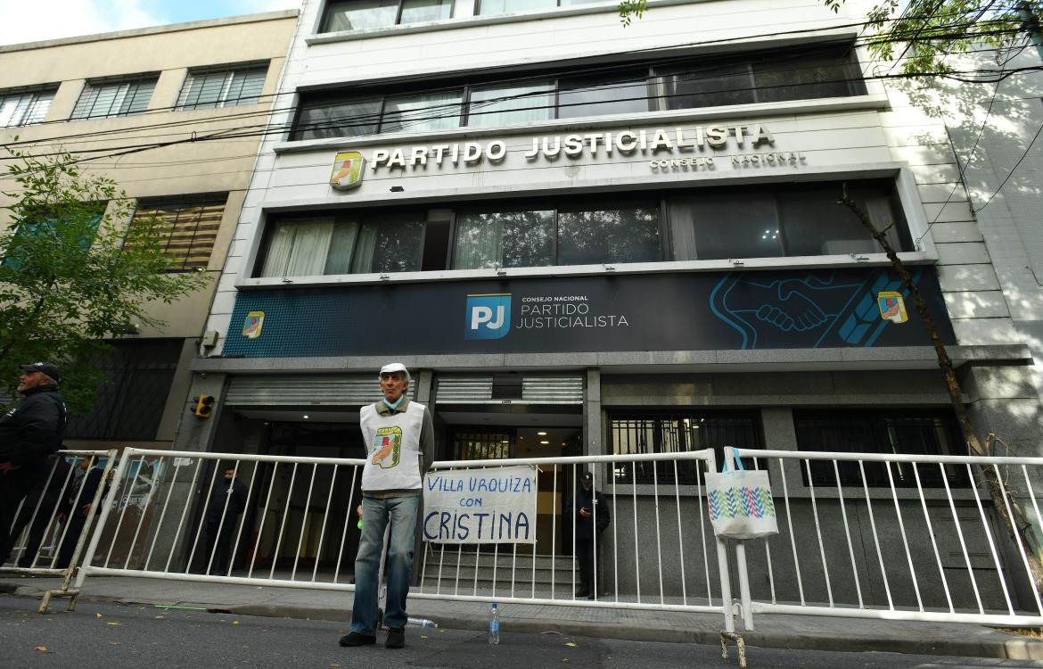 Luego del anuncio de Alberto Fernández, el PJ nacional convocó a un congreso para el 16 de mayo