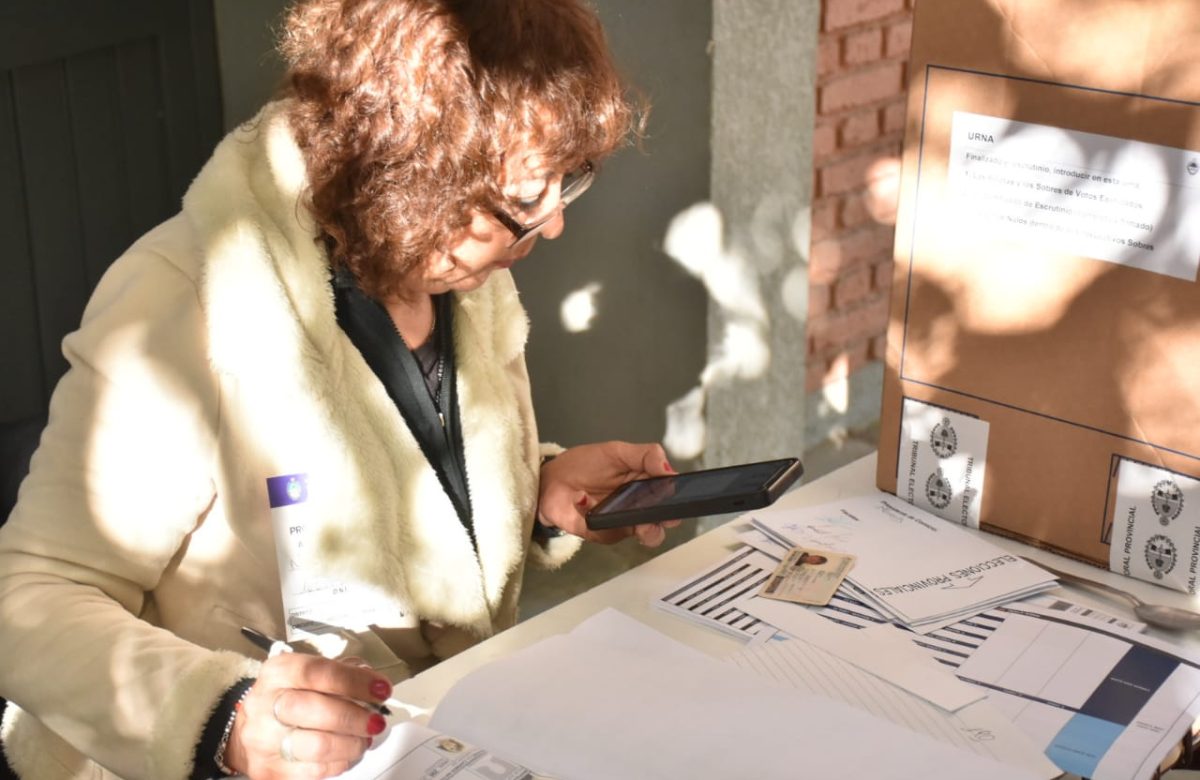 Cobran autoridades de mesa de los comicios del 14/05