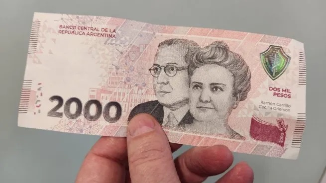Para chequear: Cómo saber si                                    un billete de $2.000 no es trucho