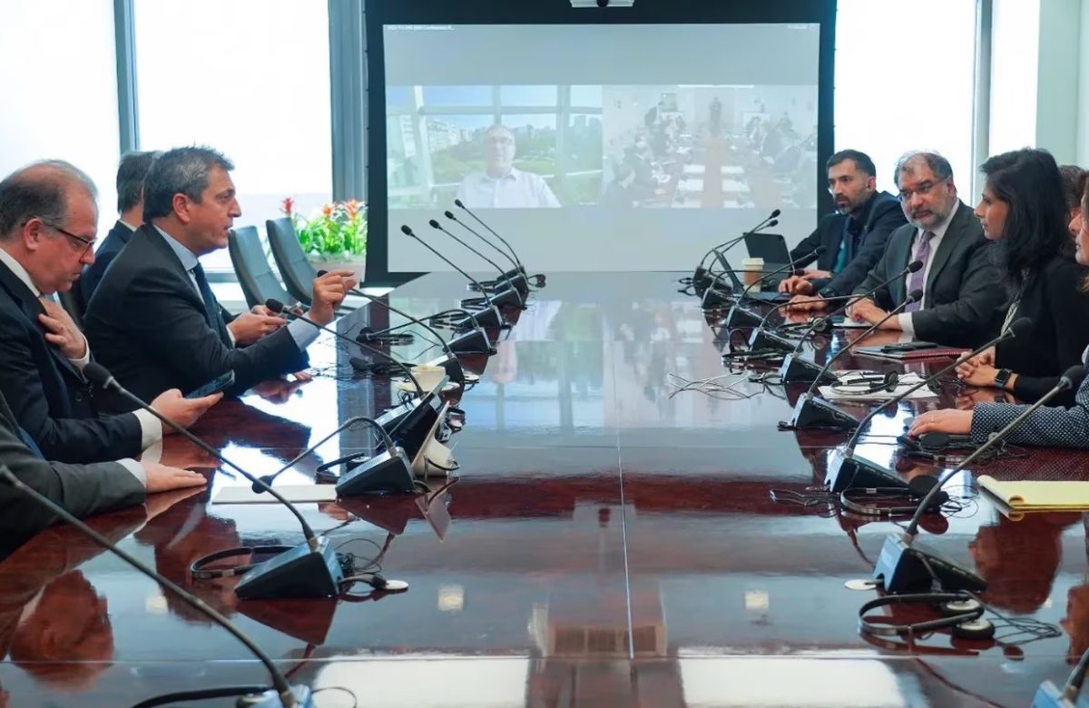 El Gobierno comenzó las reuniones con el FMI y esperan cerrar el acuerdo técnico esta semana