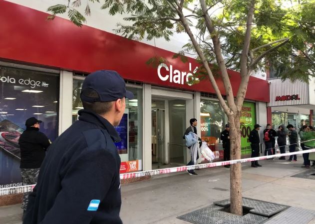 Un hombre se descompensó y murió en local de la Peatonal