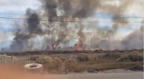 Vergonzoso: menores iniciaron fuego que dejó sin energía a escuela y viviendas en Sarmiento