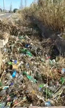 Después de la limpieza, otra vez el Canal Benavidez está lleno de mugre