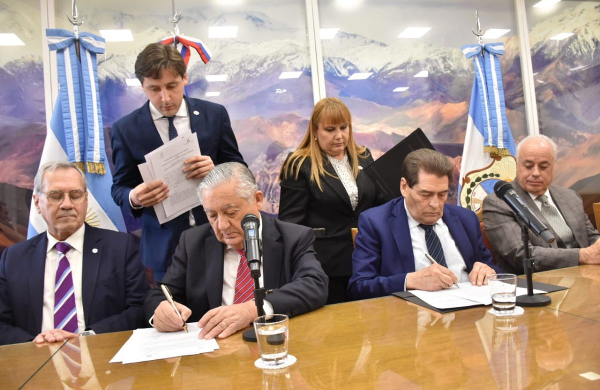 Firman convenio de colaboración con la Justicia chilena