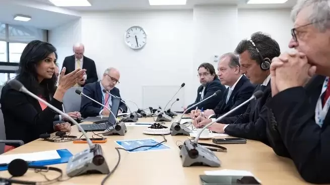 FMI: Sergio Massa viajará el martes próximo a Washington
