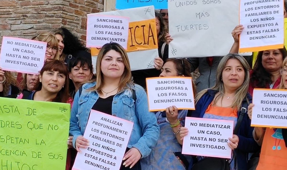 La docente Yamila Rodríguez del ENI N°76,