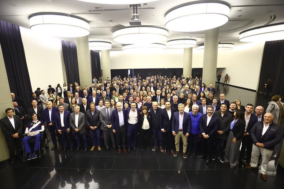 Orrego participó de la Cumbre Nacional de JxC
