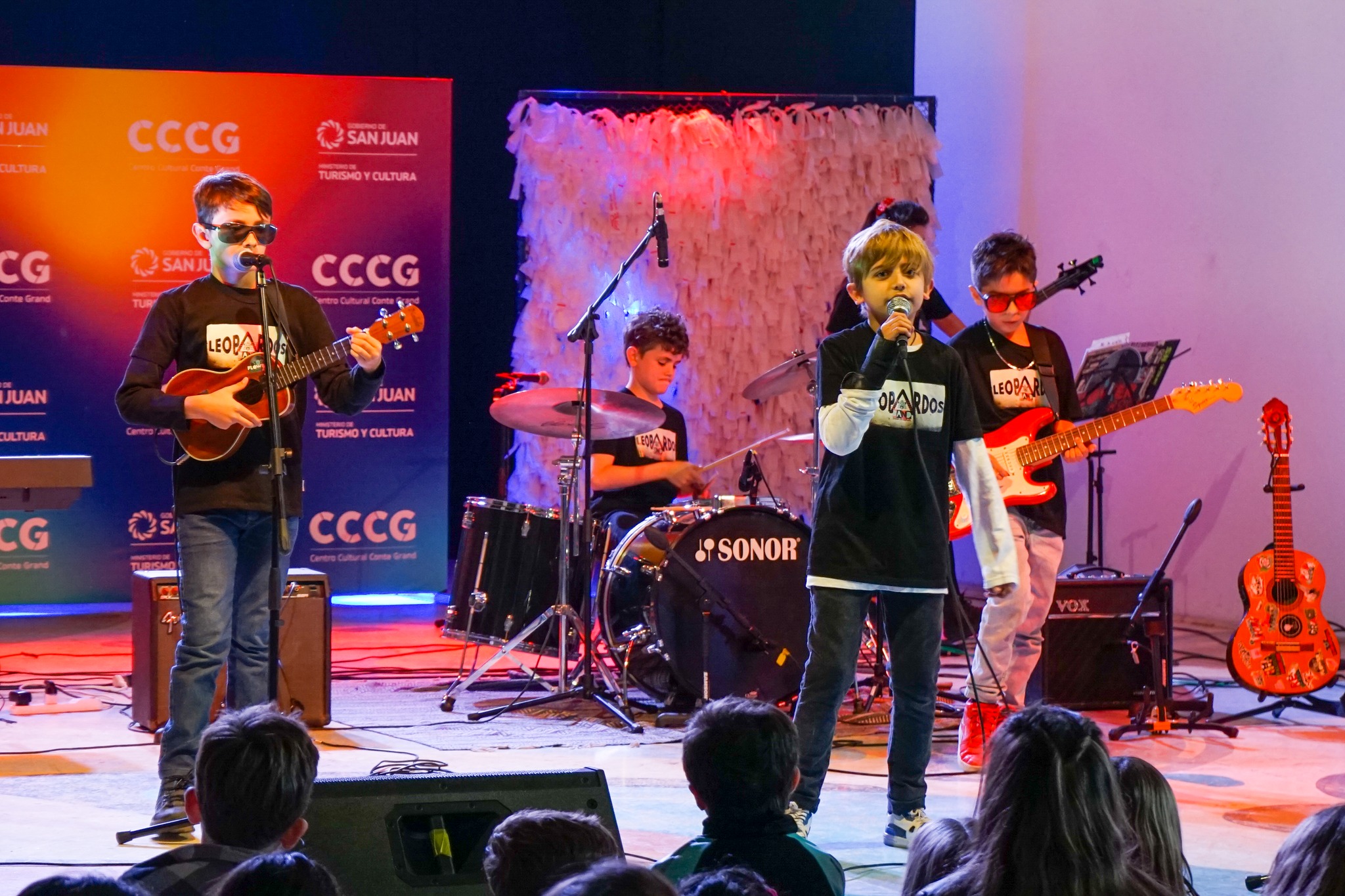 El rock infantil llegó al Conte Grand