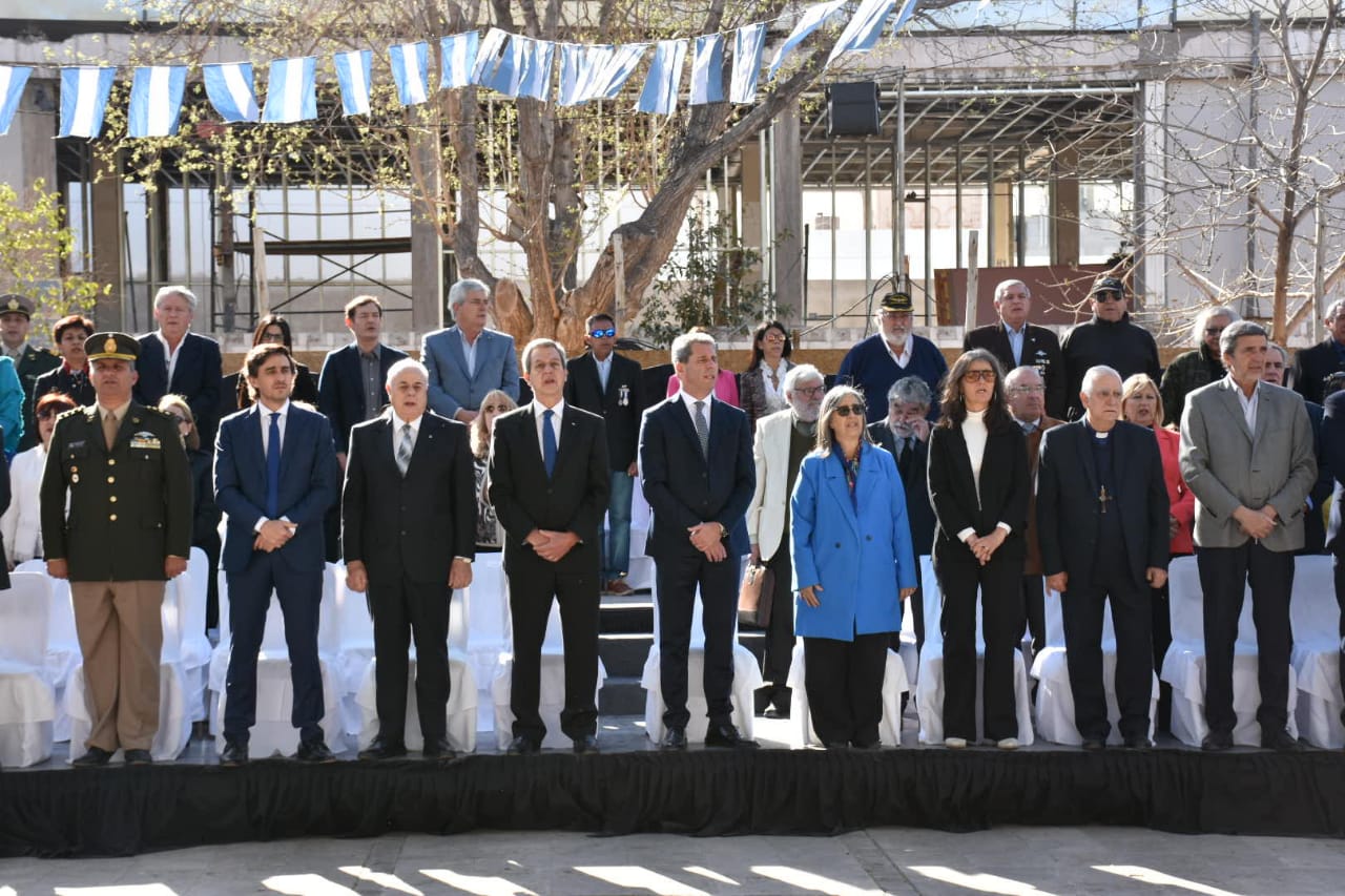 Homenaje a Sarmiento en el 135º aniversario de su fallecimiento
