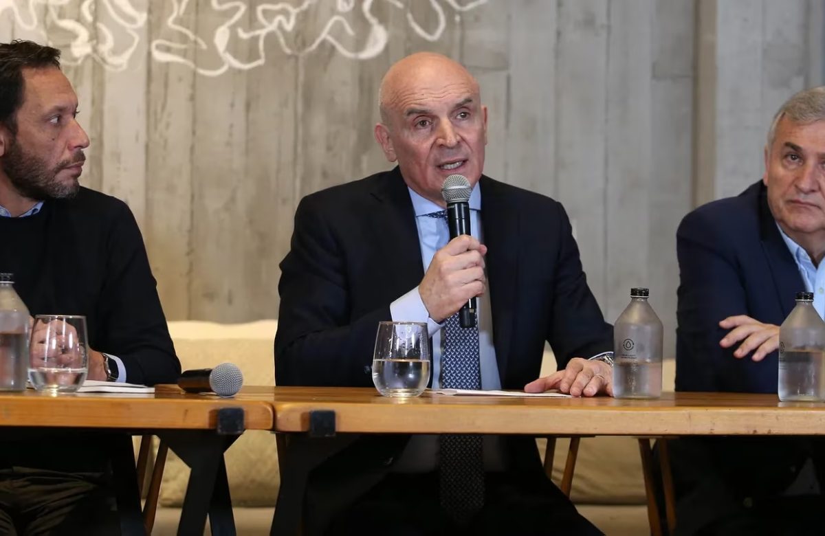 La oposición criticó la decisión de Massa de subir el piso de Ganancias