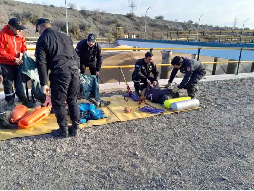 Hallaron una persona muerta en un canal de  Ullum e investigan si se trata del hombre desaparecido
