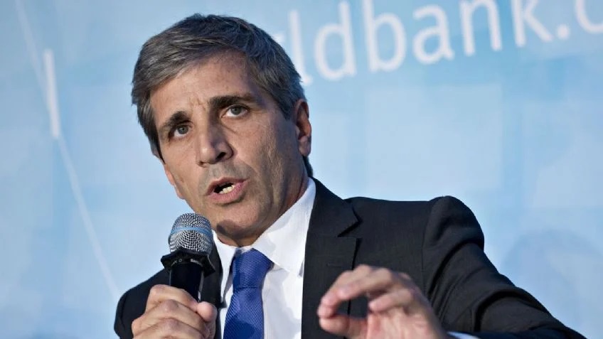 Luis Caputo es el ministro macrista elegido por Javier Milei para ordenar la Economía