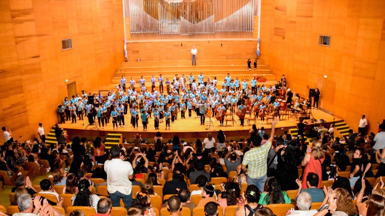 La Orquesta Escuela cerró el año con una muestra musical