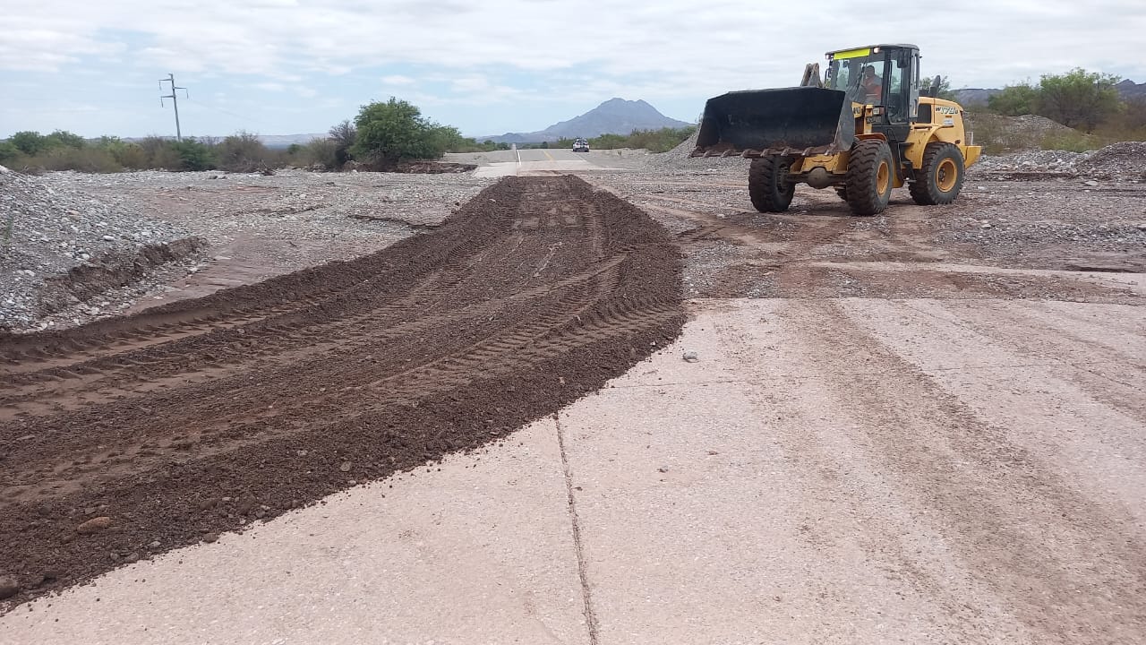 Reparan ruta a La Rioja dañada por las lluvias