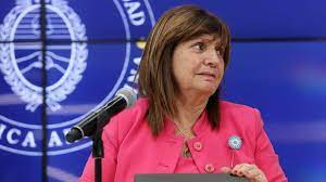 Patricia Bullrich explicó el protocolo antipiquetes