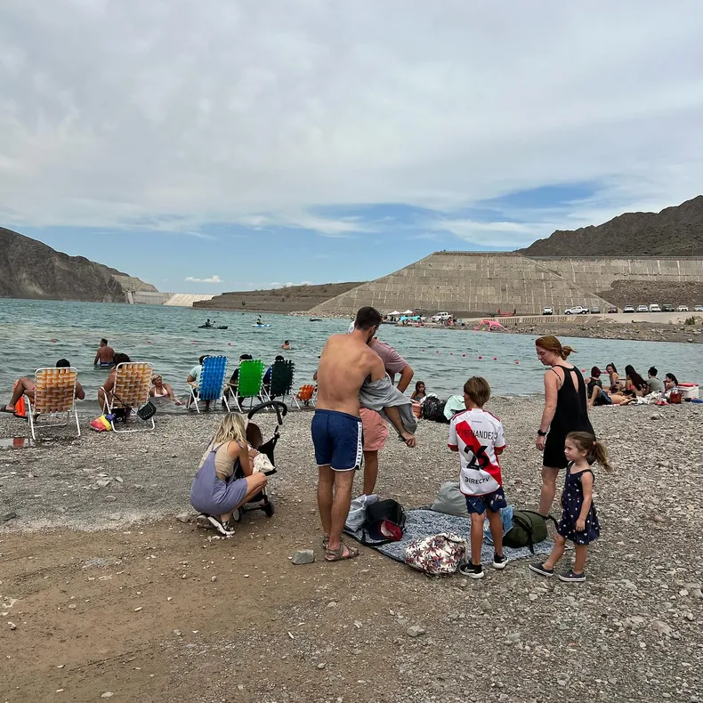 Ahora, el Dique Punta Negra también está habilitado para bañarse