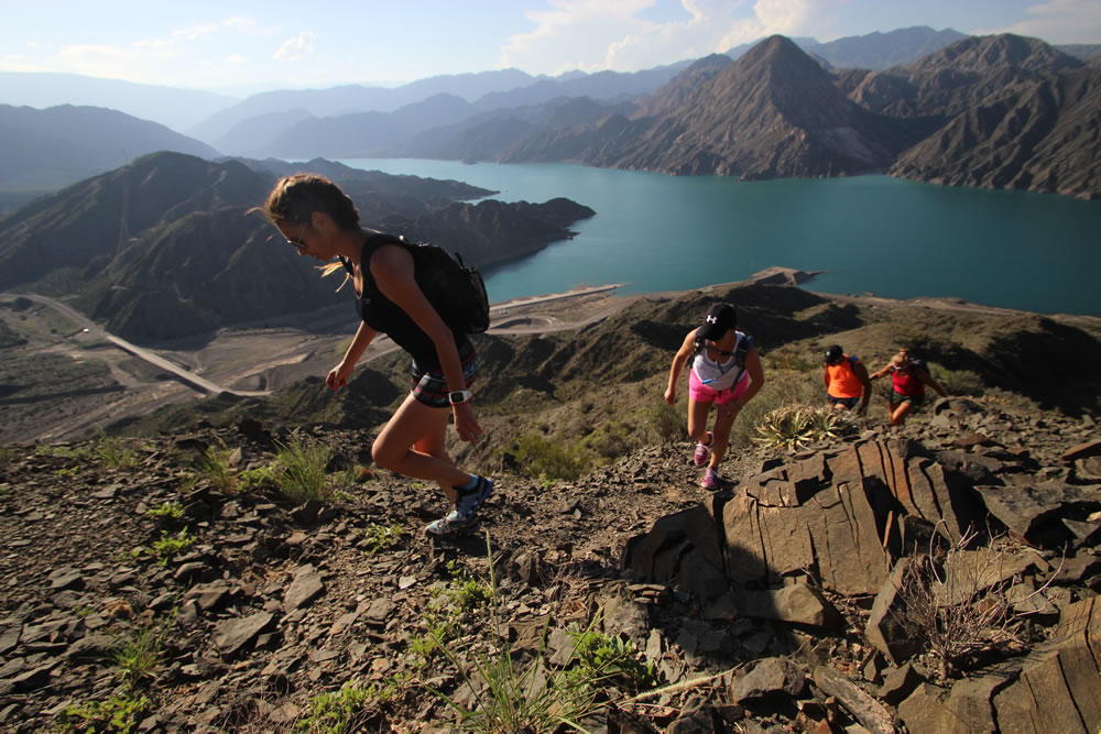 Informe de CAME: menos turistas, pero más gasto real que en 2023