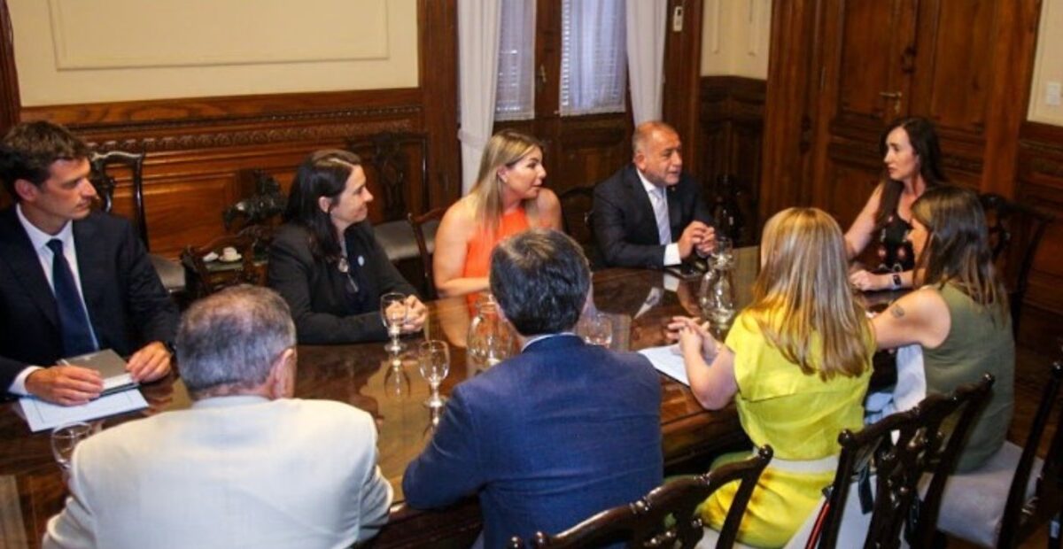 Villarruel no convocó a la sesión pedida por el kirchnerismo para voltear el DNU de Milei