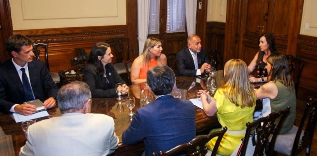 Villarruel no convocó a la sesión pedida por el kirchnerismo para voltear el DNU de Milei