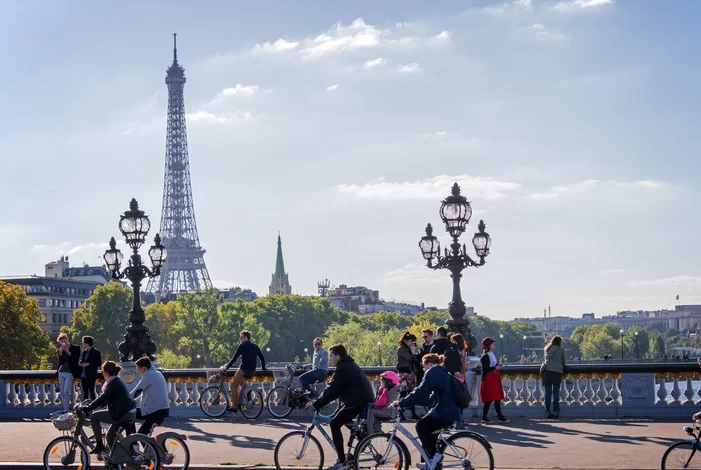 La bicicleta supera al auto como medio de transporte en París