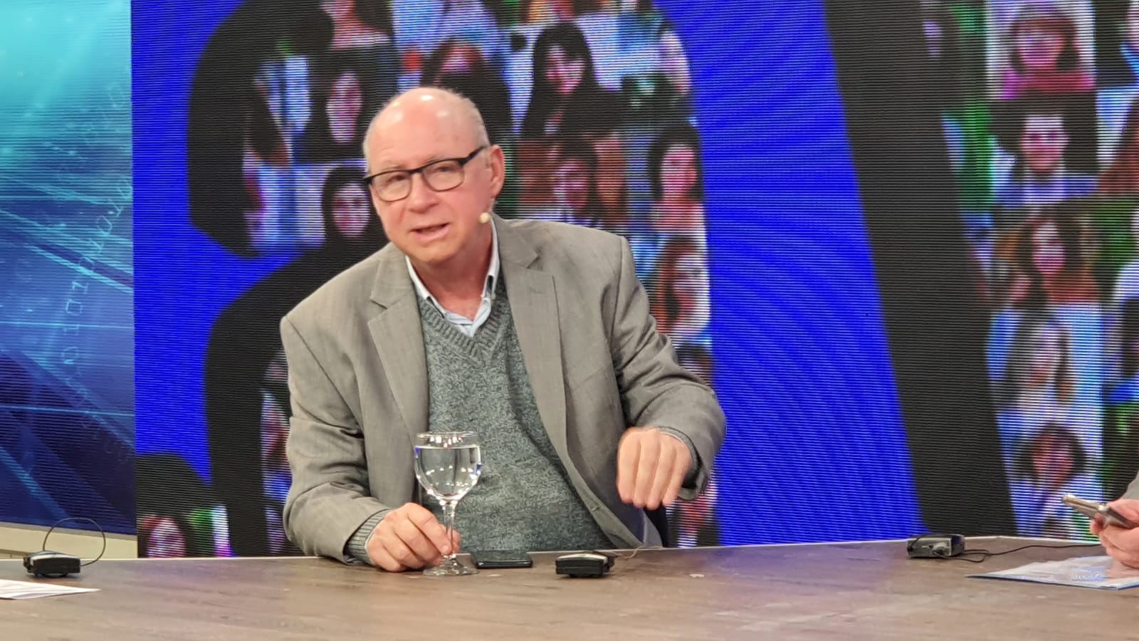 Enrique Mattar: ”La tarjeta azul se va digitalizar, no a eliminar”