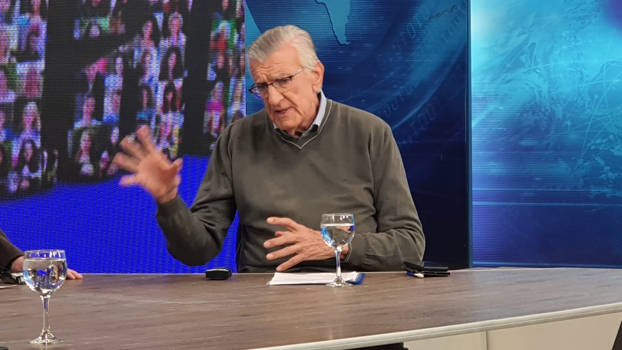 José Luis Gioja se encuentra internado en Buenos Aires