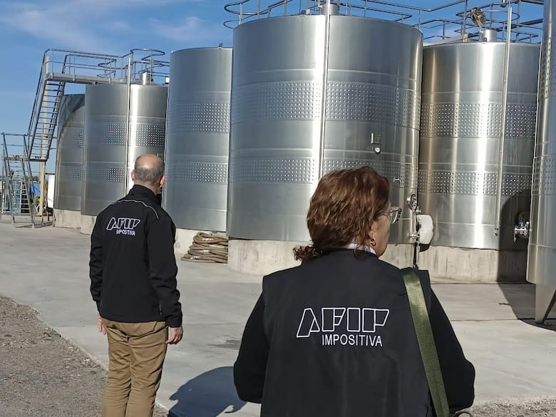 Por el caso de la subfacturación, hay 5 bodegas en la mira y una distribuidora