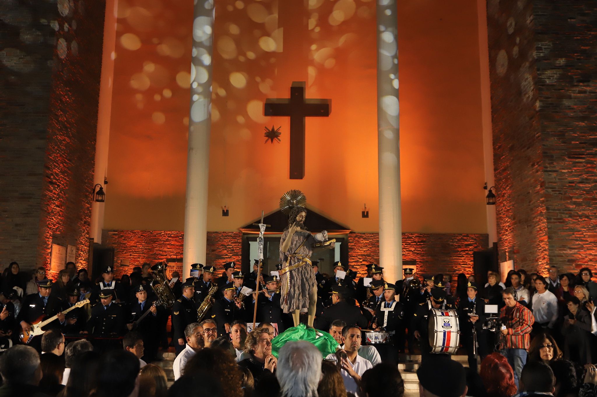 Vuelve la tradicional fogata para celebrar a San Juan Bautista
