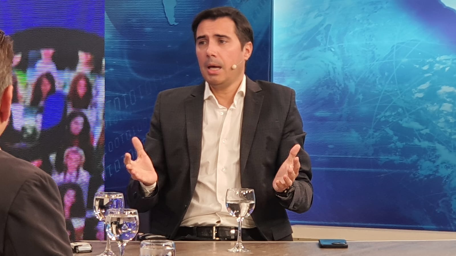Rueda: “Hay conversaciones con Peluc, pero también con otras fuerzas”