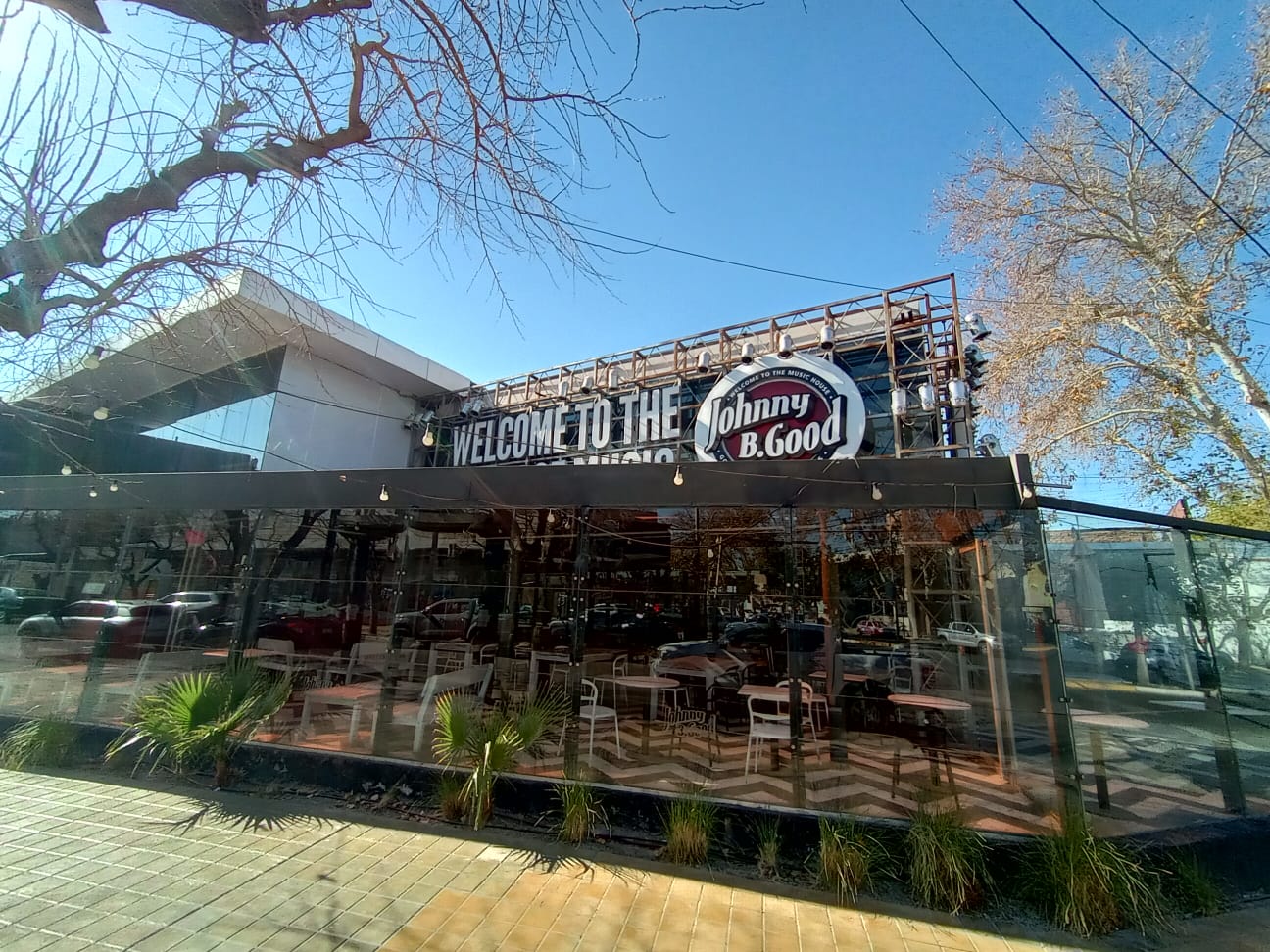 Un reconocido bar y restaurante cerró sus puertas