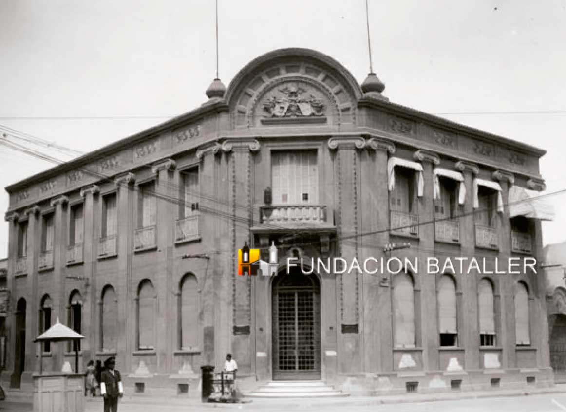 Dos bancos en los años 30
