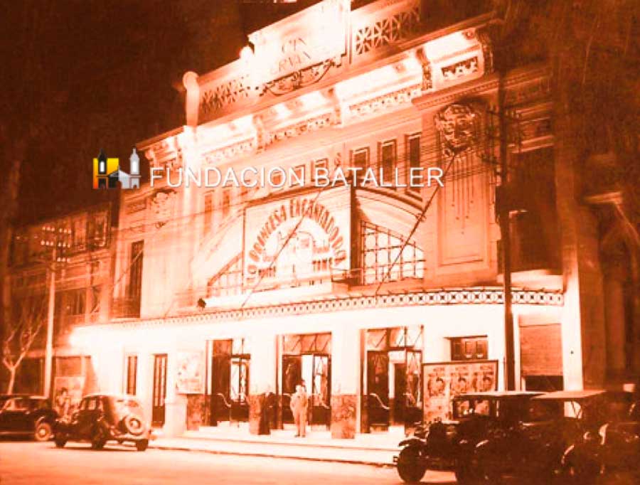 Cine teatro Cervantes y el edificio Del Bono