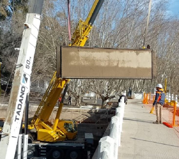 Sacaron compuertas para reparar del Dique Ignacio de la Roza