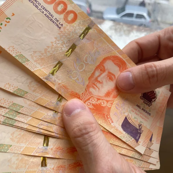 Los salarios suben un 6,2% pero siguen perdiendo con la inflación