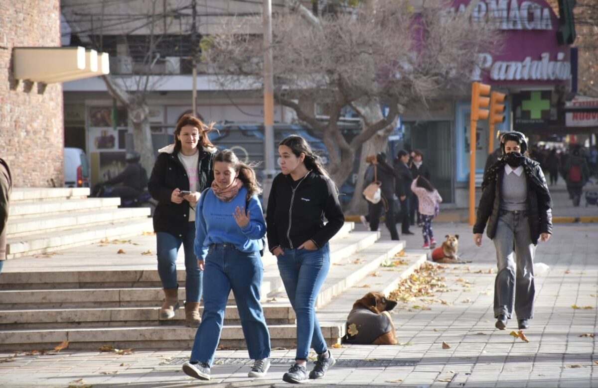 Viernes con fuertes ráfagas del Sur y una máxima de 21°C