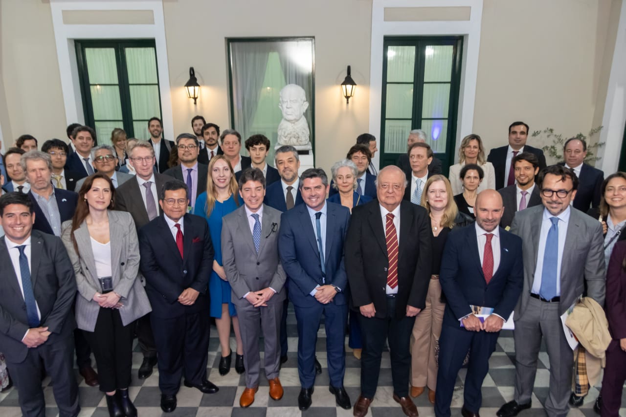 Orrego presentó el foro de innovación y energía ante embajadores, en el marco de la FNS 2024