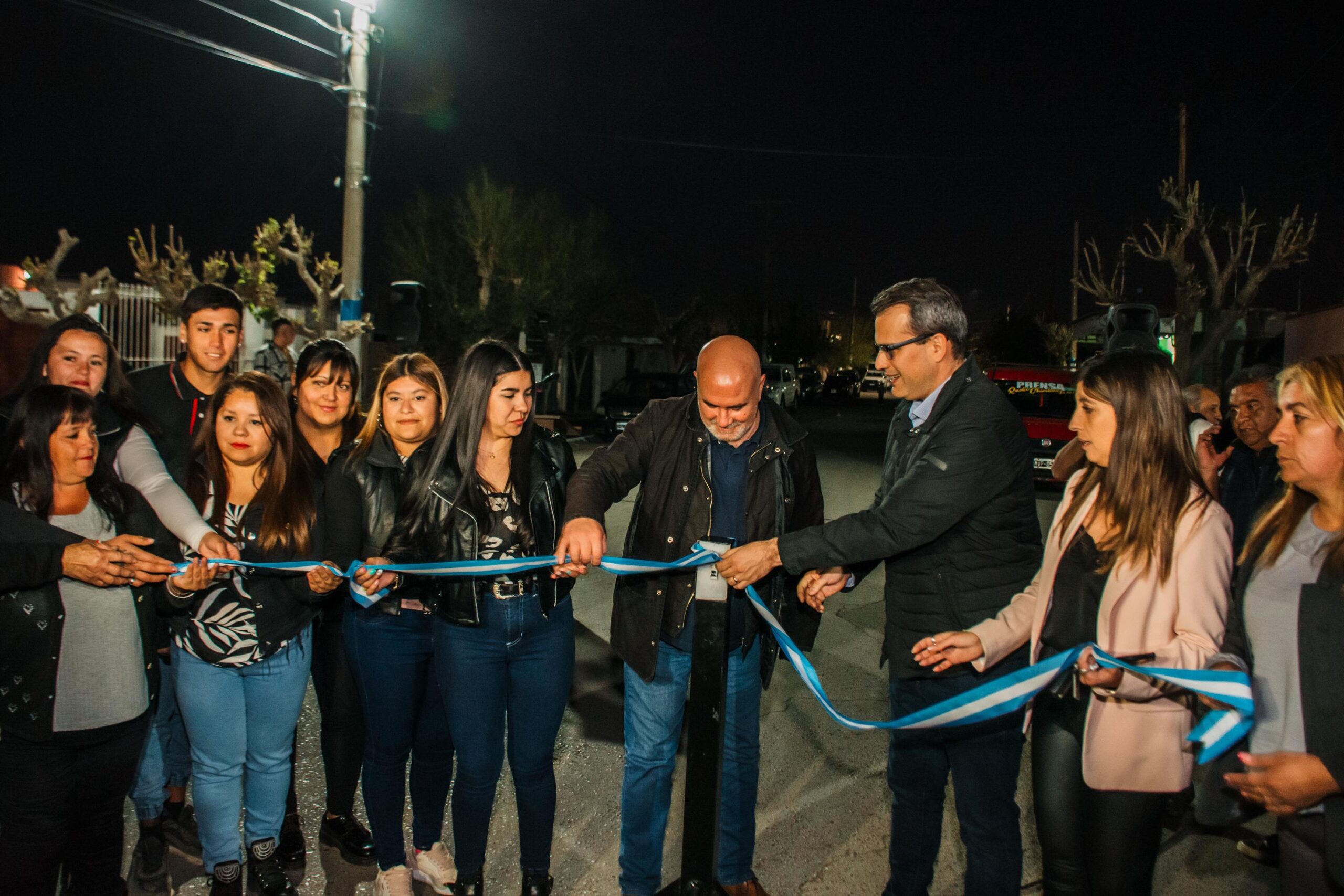Rawson comenzó los festejos por sus 82 años con nueva luminaria LED en Villa Rojas