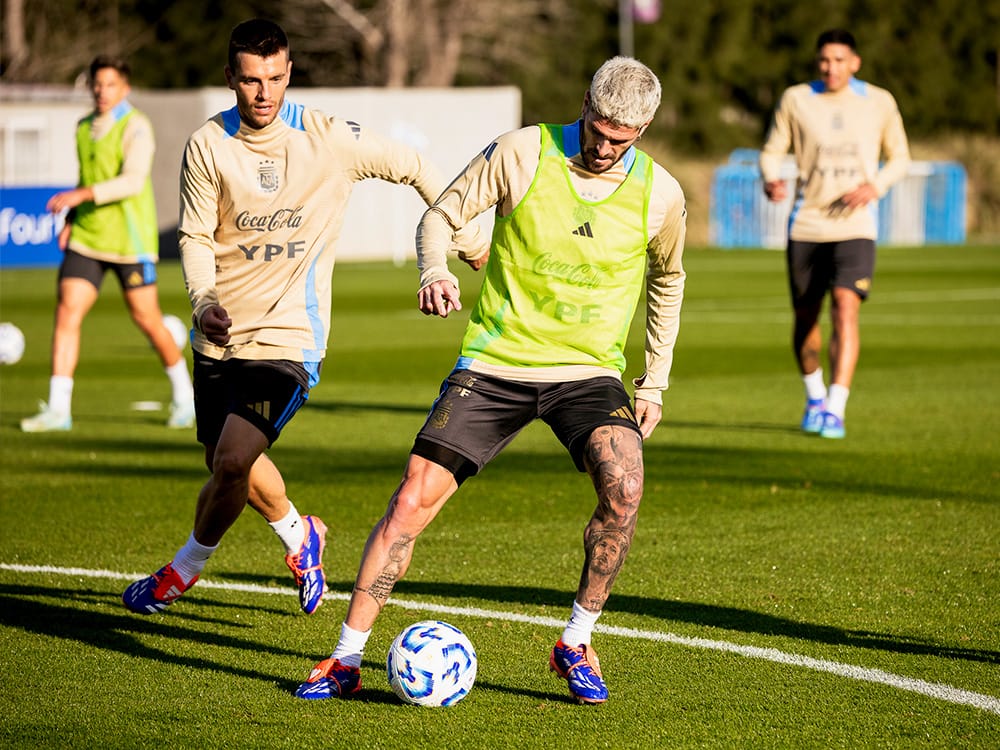 Eliminatorias: Argentina entrenó con plantel completo