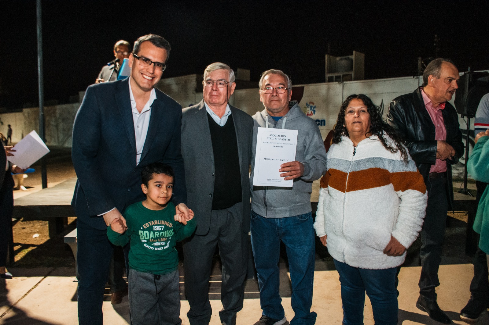 Rawson: 61 familias con escrituras y nuevas luces en el barrio Virgen de Fátima