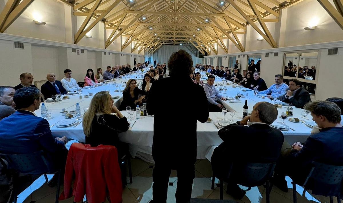 Milei agasajó con asado a diputados que blindaron el veto a la ley jubilatoria
