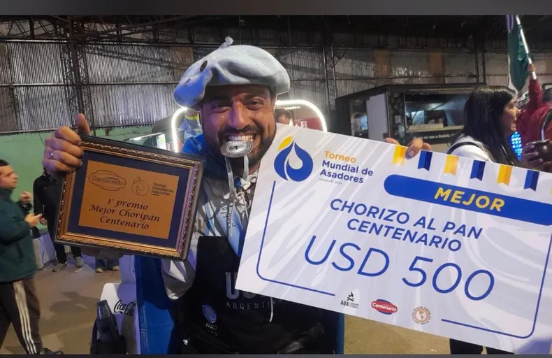 Un sanjuanino brilló en Uruguay: ganó el Mundial de Asadores con su choripán