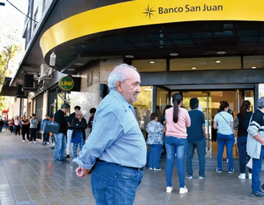 “Las entidades bancarias y la violencia contra la tercera edad”