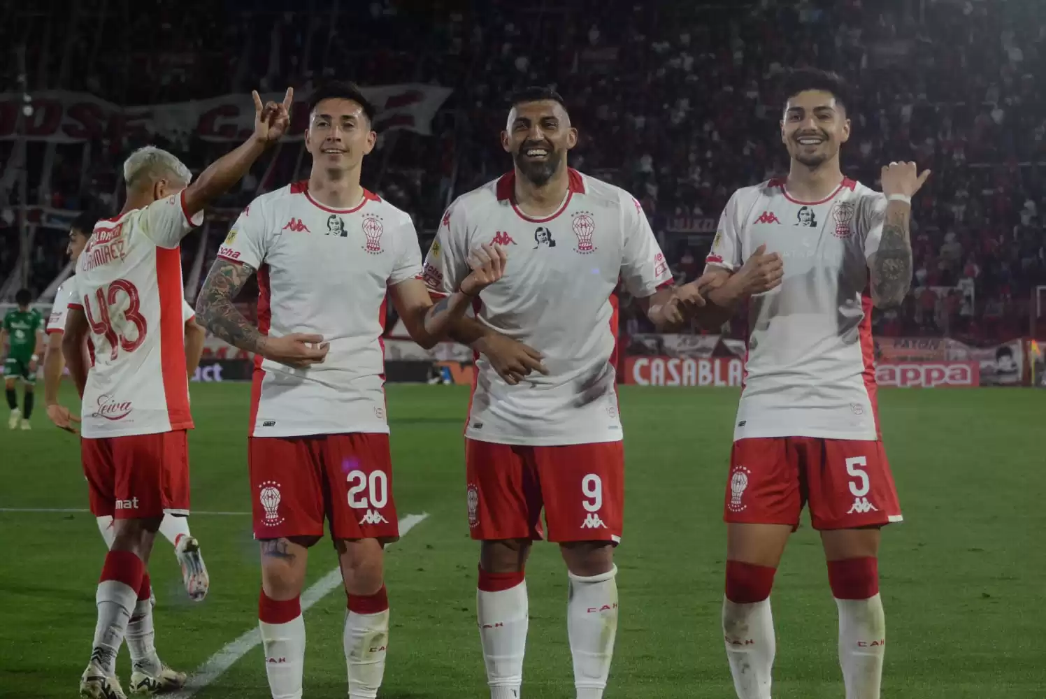 Liga Profesional: Huracán ganó y se acerca a Vélez
