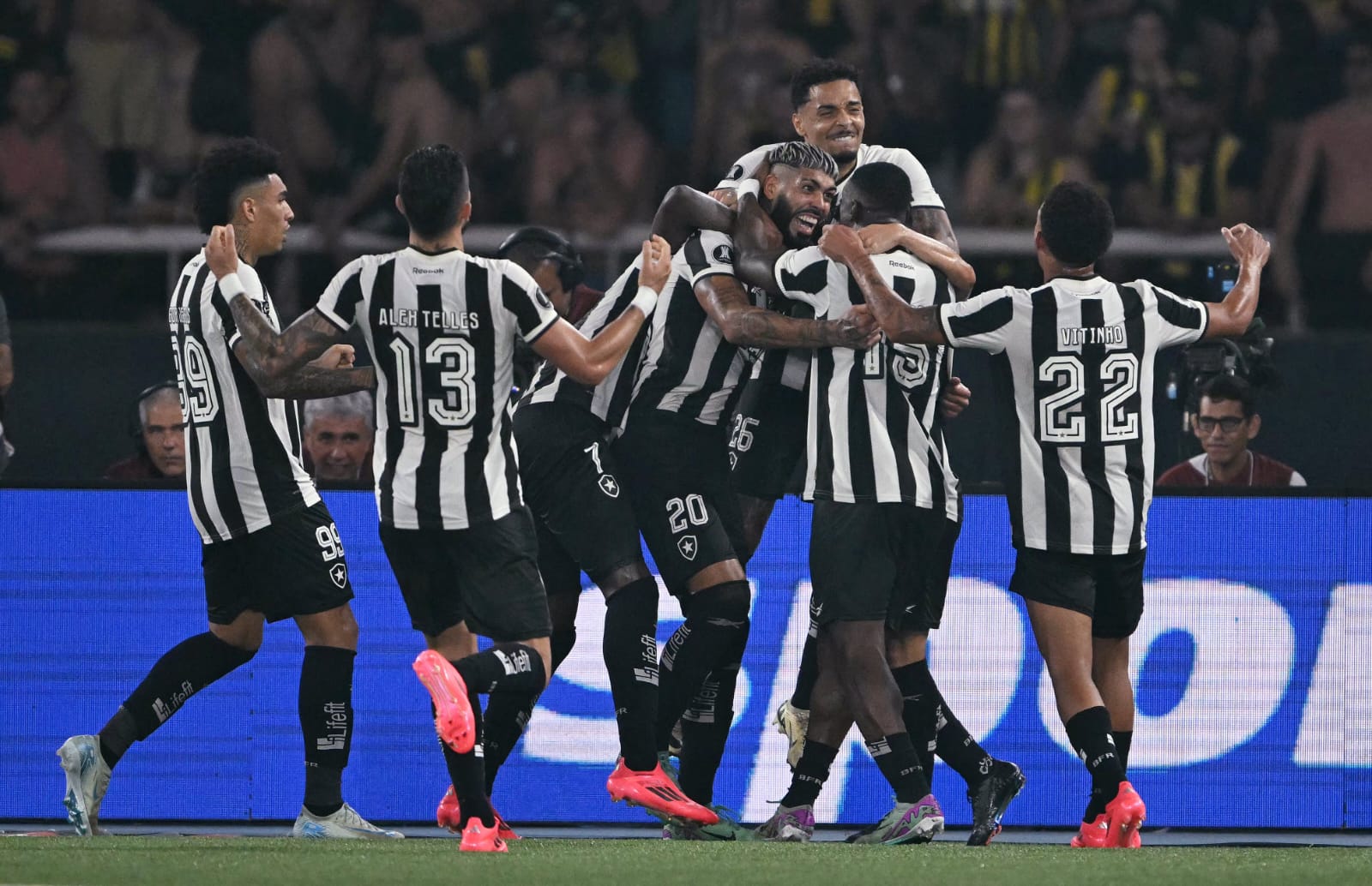Copa Libertadores: Botafogo con un pie y medio en la final