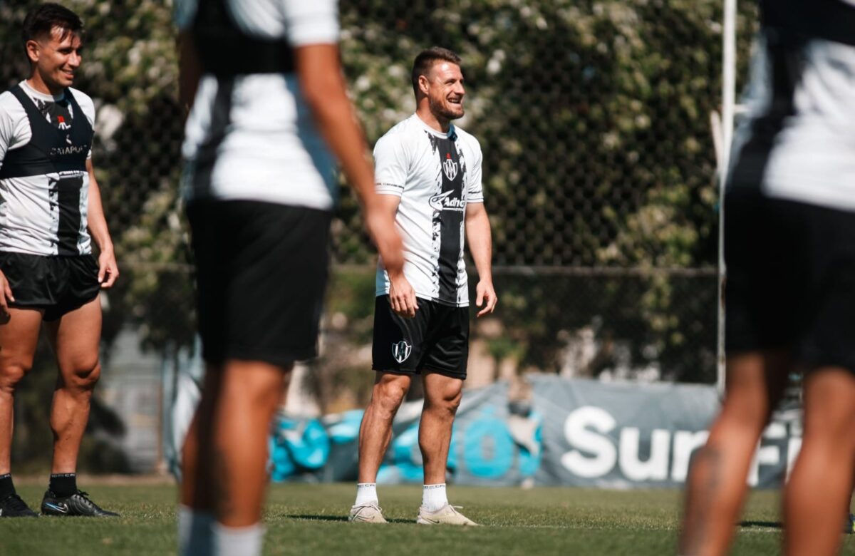 Liga Profesional: Huracán quiere acercarse a Vélez Sarsfield