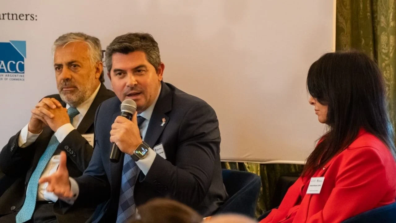 Orrego disertó en el “Argentina Day”: gran interés de los inversores en Londres