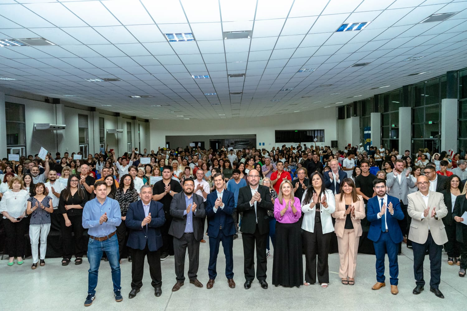 Rivadavia entregó certificados de capacitación a 600 estudiantes en diversas disciplinas